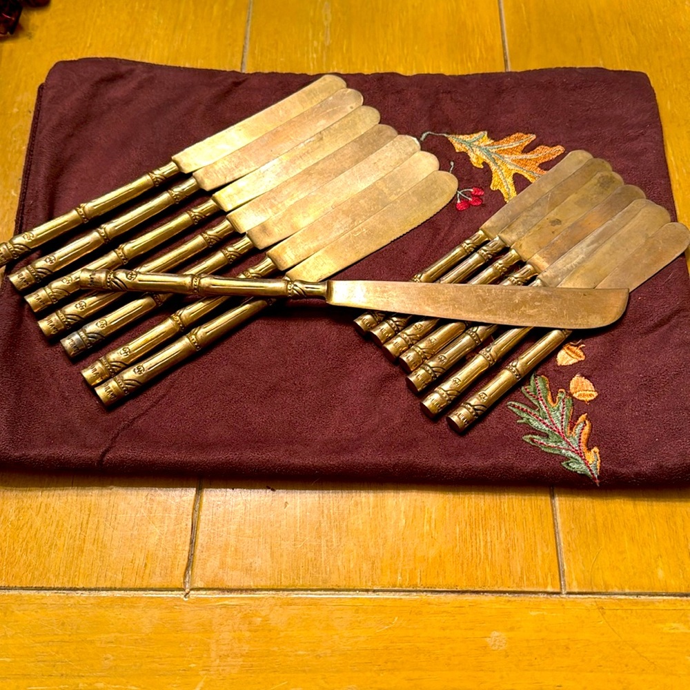 Vintage Thailand bronze knifes bamboo design